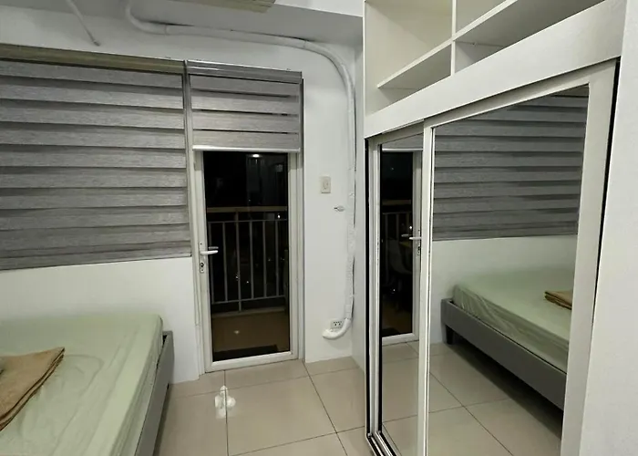 Shell Residences *